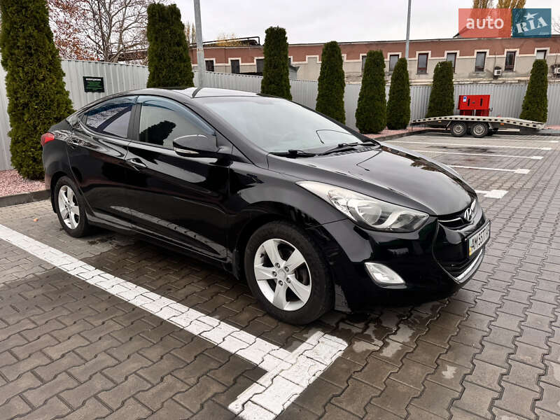 Седан Hyundai Elantra 2013 в Одесі