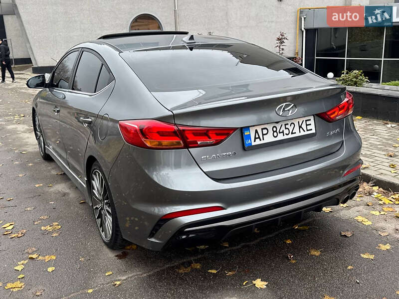 Седан Hyundai Elantra 2017 в Запорожье