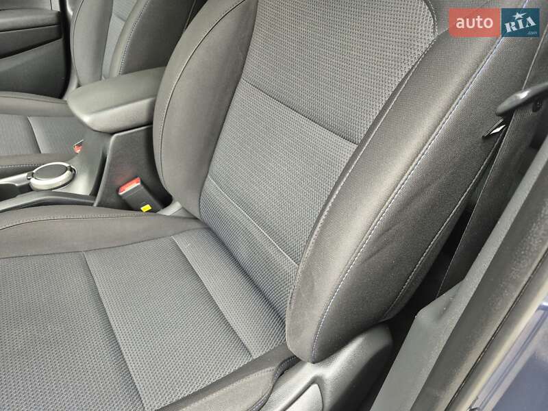 Седан Hyundai Elantra 2018 в Києві