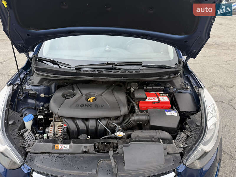 Седан Hyundai Elantra 2012 в Днепре фото 5 Седан Hyundai Elantra 2012 в Днепре