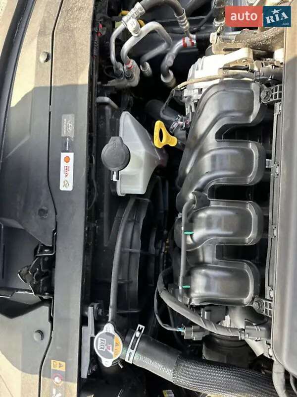 Седан Hyundai Elantra 2023 в Дніпрі