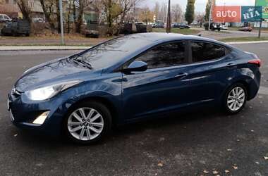 Седан Hyundai Elantra 2015 в Павлограде