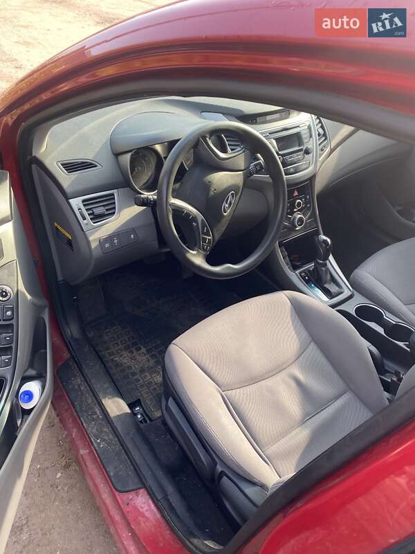 Седан Hyundai Elantra 2015 в Черкасах