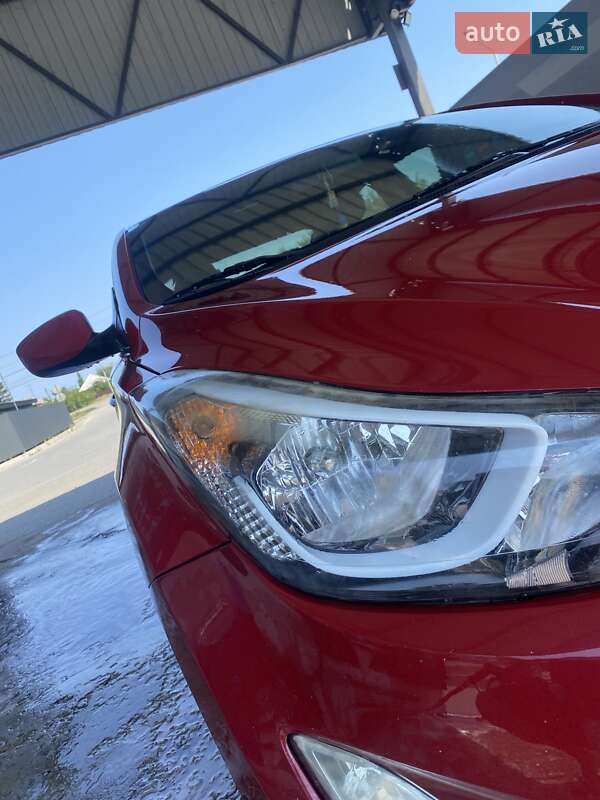 Седан Hyundai Elantra 2015 в Черкасах