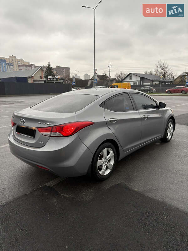 Седан Hyundai Elantra 2012 в Броварах