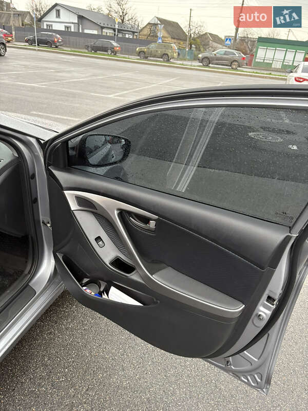 Седан Hyundai Elantra 2012 в Броварах