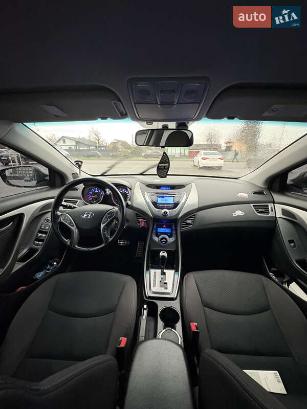 Седан Hyundai Elantra 2012 в Броварах