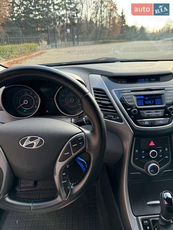 Седан Hyundai Elantra 2014 в Миргороде