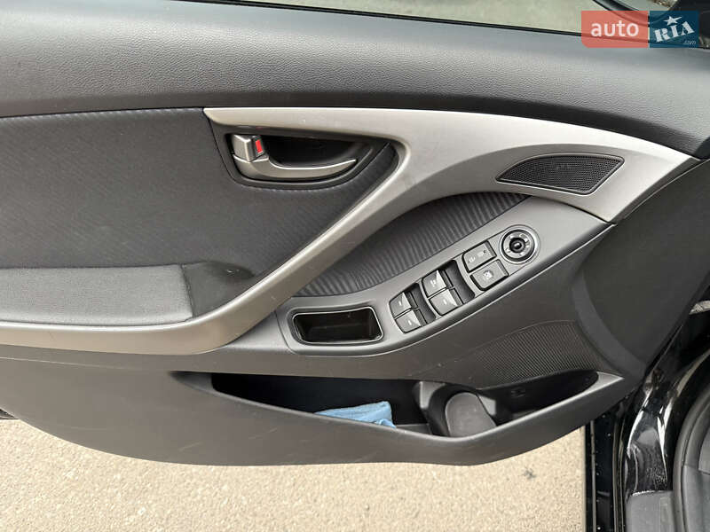 Седан Hyundai Elantra 2013 в Киеве фото 7 Седан Hyundai Elantra 2013 в Киеве