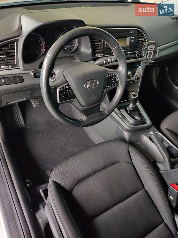 Седан Hyundai Elantra 2018 в Львове