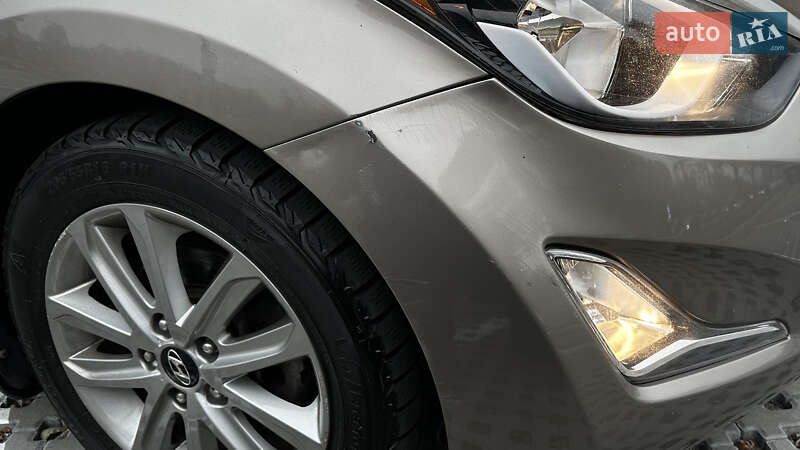 Седан Hyundai Elantra 2015 в Києві