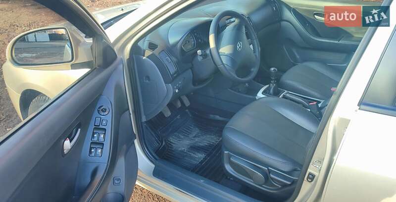 Седан Hyundai Elantra 2008 в Прилуках