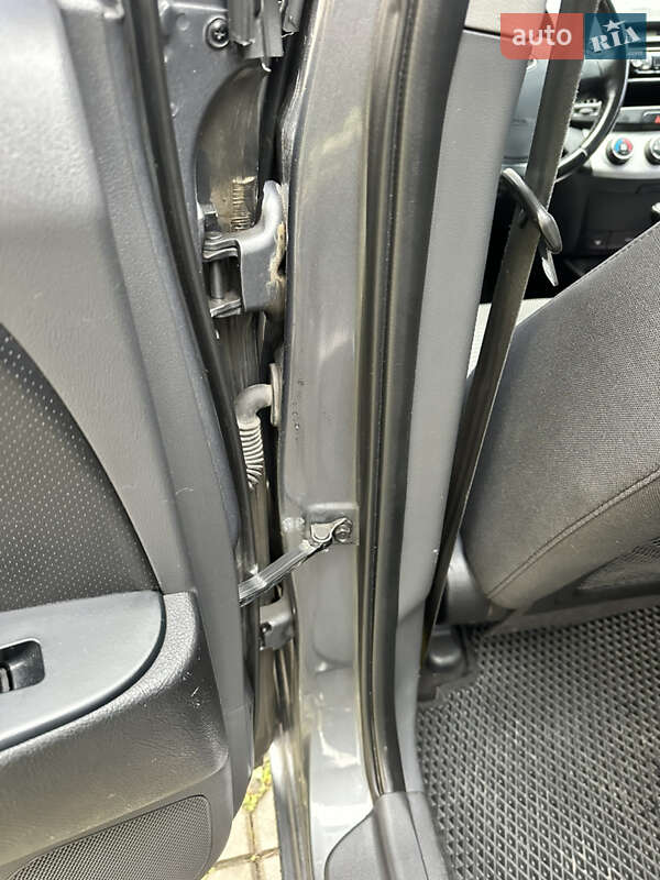 Седан Hyundai Elantra 2008 в Киеве