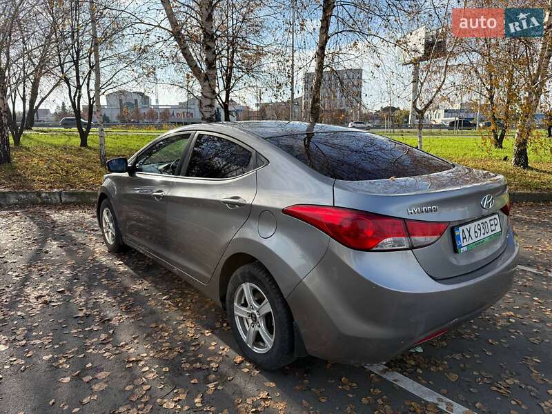 Седан Hyundai Elantra 2012 в Киеве фото 6 Седан Hyundai Elantra 2012 в Киеве
