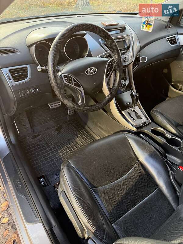 Седан Hyundai Elantra 2012 в Киеве фото 9 Седан Hyundai Elantra 2012 в Киеве