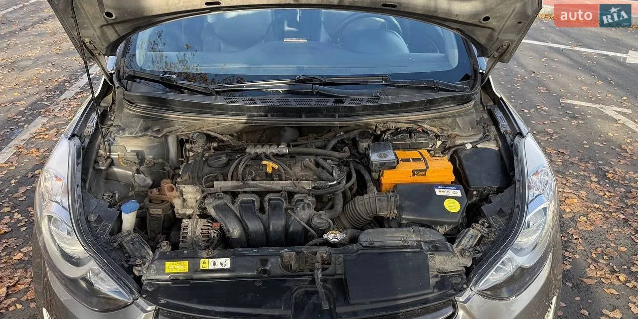 2012 Hyundai Elantra - мініатюра 21