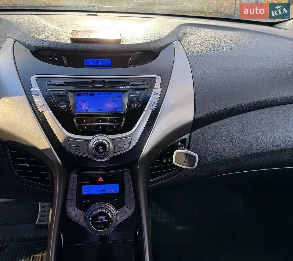 2012 Hyundai Elantra - мініатюра 22