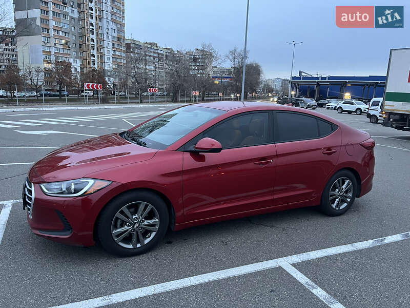 Седан Hyundai Elantra 2016 в Києві