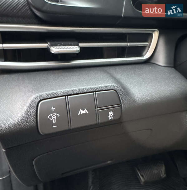 Седан Hyundai Elantra 2021 в Гнівані