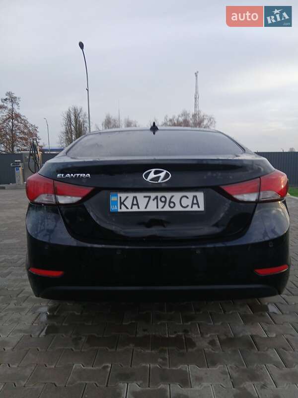 Седан Hyundai Elantra 2015 в Кагарлыке
