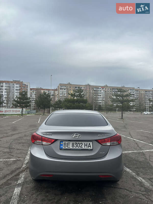 Седан Hyundai Elantra 2011 в Николаеве