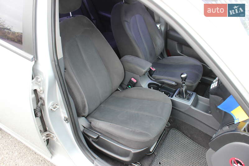 Седан Hyundai Elantra 2008 в Киеве фото 13 Седан Hyundai Elantra 2008 в Киеве