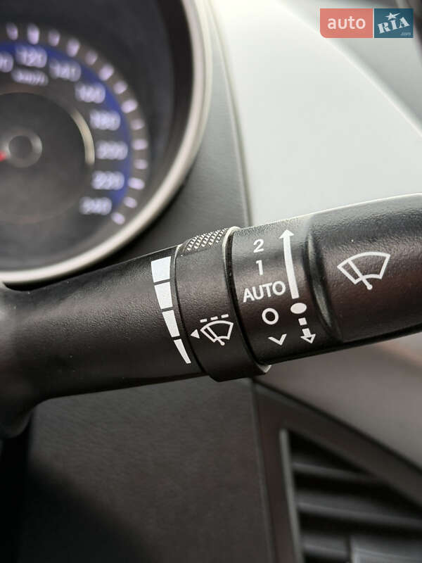 Седан Hyundai Elantra 2012 в Киеве фото 24 Седан Hyundai Elantra 2012 в Киеве