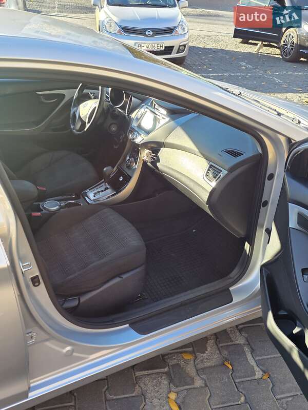 Седан Hyundai Elantra 2013 в Одессе