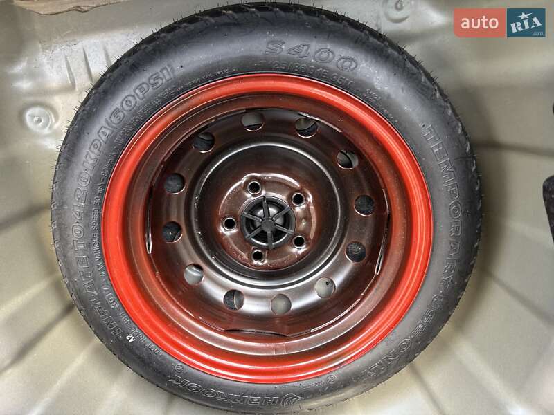 Седан Hyundai Elantra 2018 в Киеве