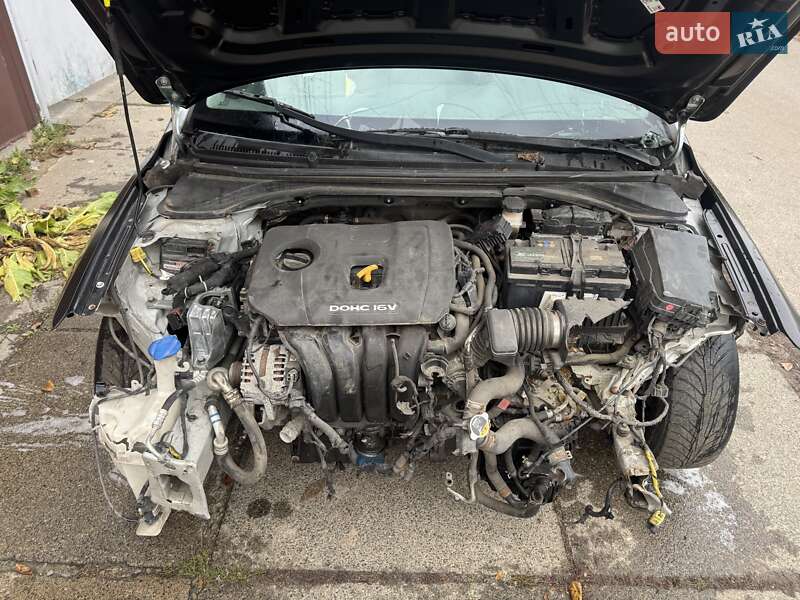 Седан Hyundai Elantra 2016 в Києві фото 8 Седан Hyundai Elantra 2016 в Києві