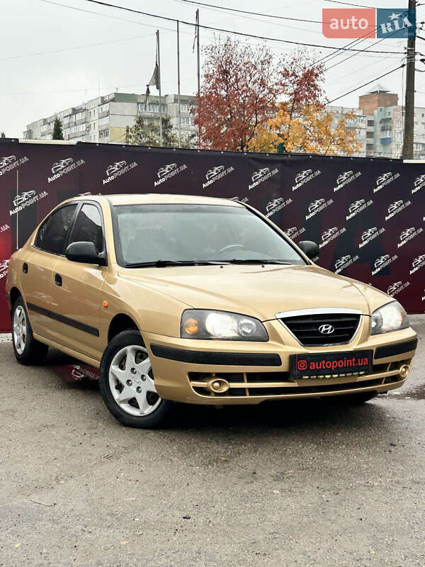 Hyundai Elantra 2004