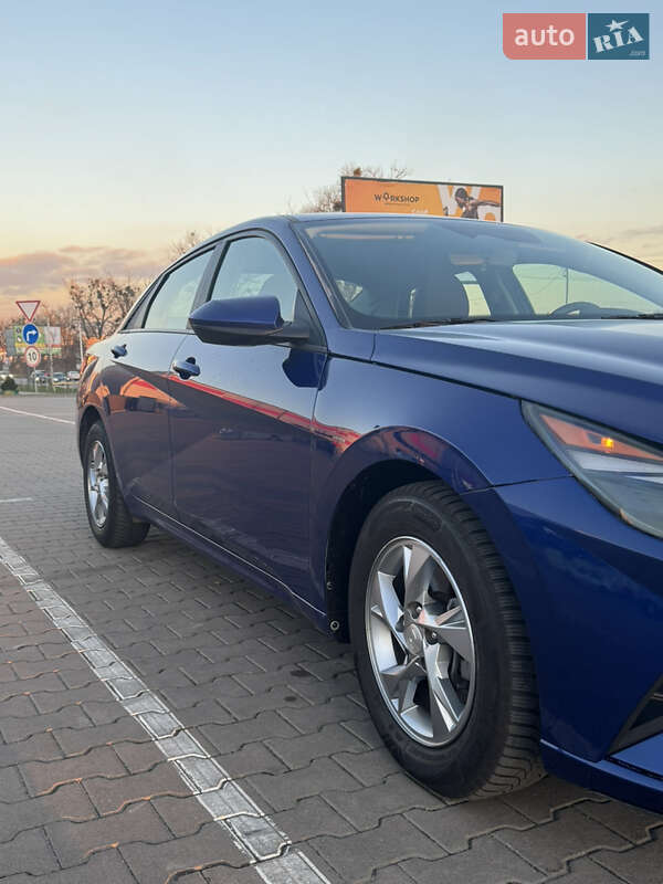 Седан Hyundai Elantra 2022 в Киеве