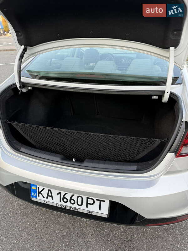 Седан Hyundai Elantra 2019 в Киеве