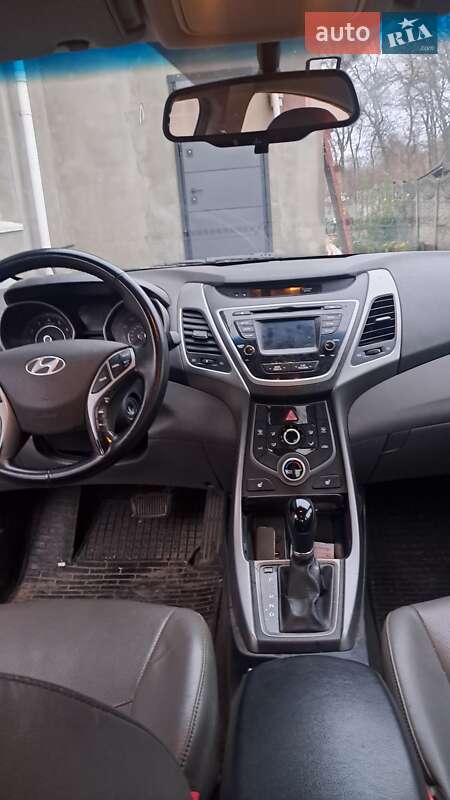 Седан Hyundai Elantra 2013 в Днепре