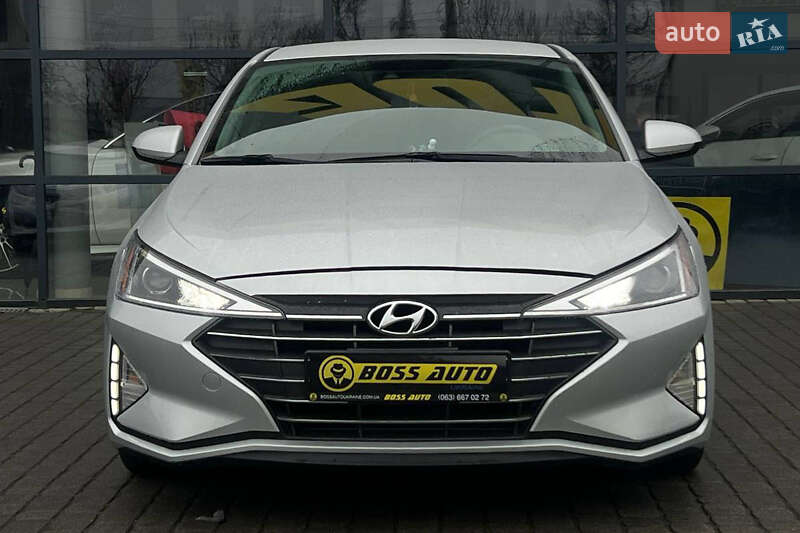 Седан Hyundai Elantra 2019 в Ивано-Франковске