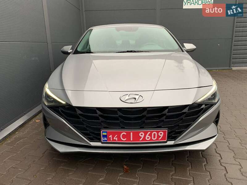 Седан Hyundai Elantra 2021 в Киеве