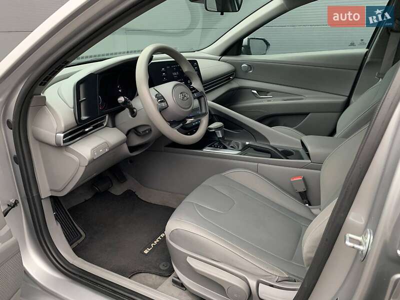 Седан Hyundai Elantra 2021 в Киеве