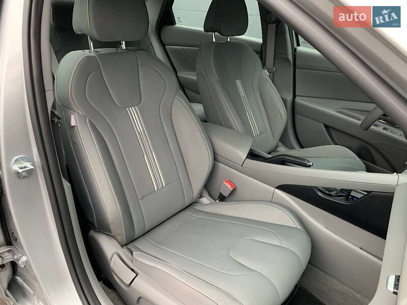 Седан Hyundai Elantra 2021 в Киеве