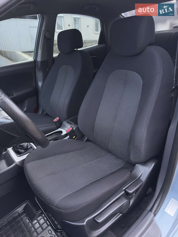 Седан Hyundai Elantra 2009 в Днепре