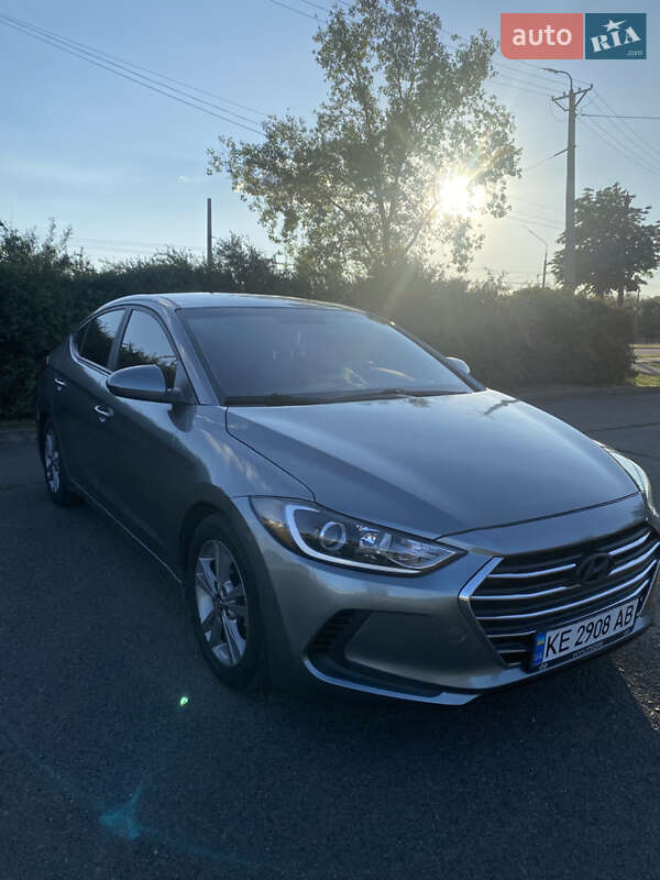 Седан Hyundai Elantra 2018 в Кривом Роге