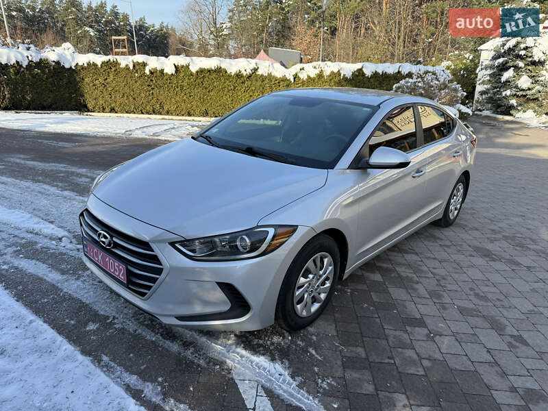 Hyundai Elantra 2016