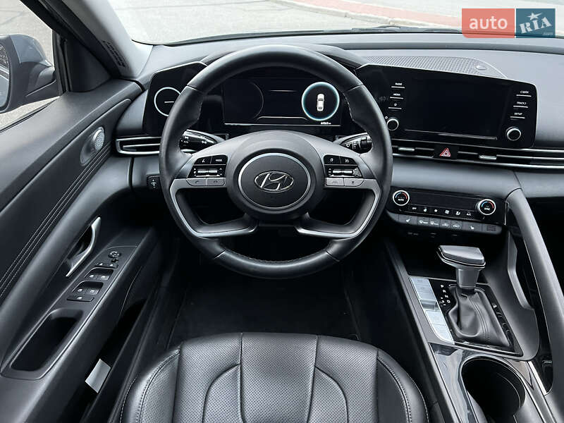 Седан Hyundai Elantra 2022 в Киеве