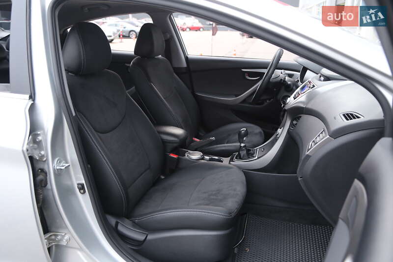 Седан Hyundai Elantra 2012 в Киеве фото 12 Седан Hyundai Elantra 2012 в Киеве