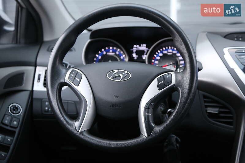Седан Hyundai Elantra 2012 в Киеве фото 16 Седан Hyundai Elantra 2012 в Киеве