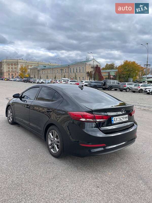 Седан Hyundai Elantra 2018 в Харкові