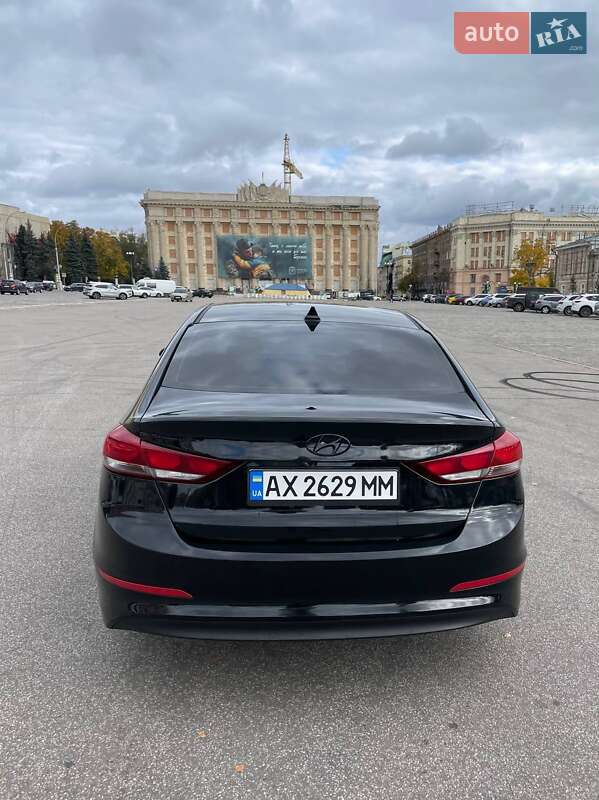 Седан Hyundai Elantra 2018 в Харкові