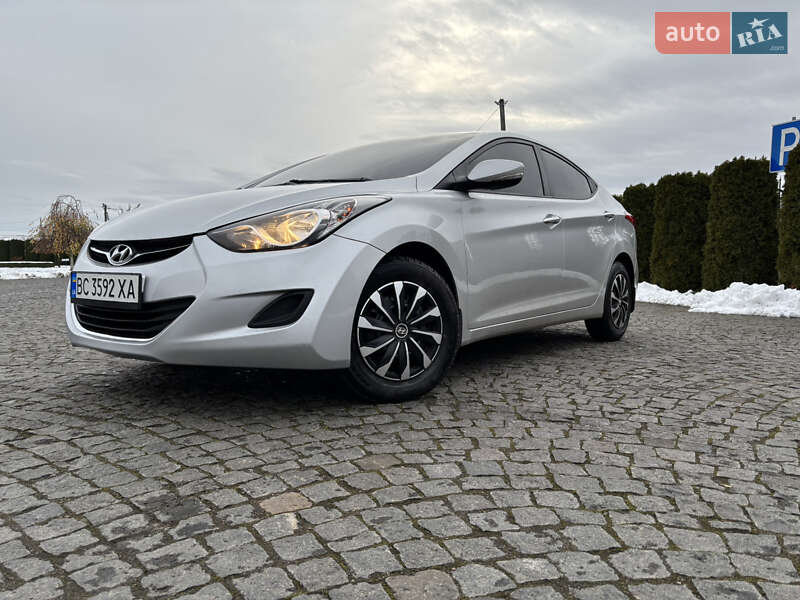 Седан Hyundai Elantra 2011 в Львові