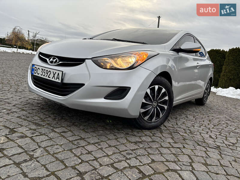 Седан Hyundai Elantra 2011 в Львові