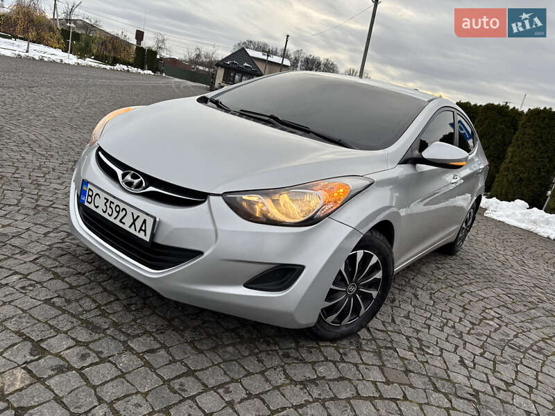 Седан Hyundai Elantra 2011 в Львові