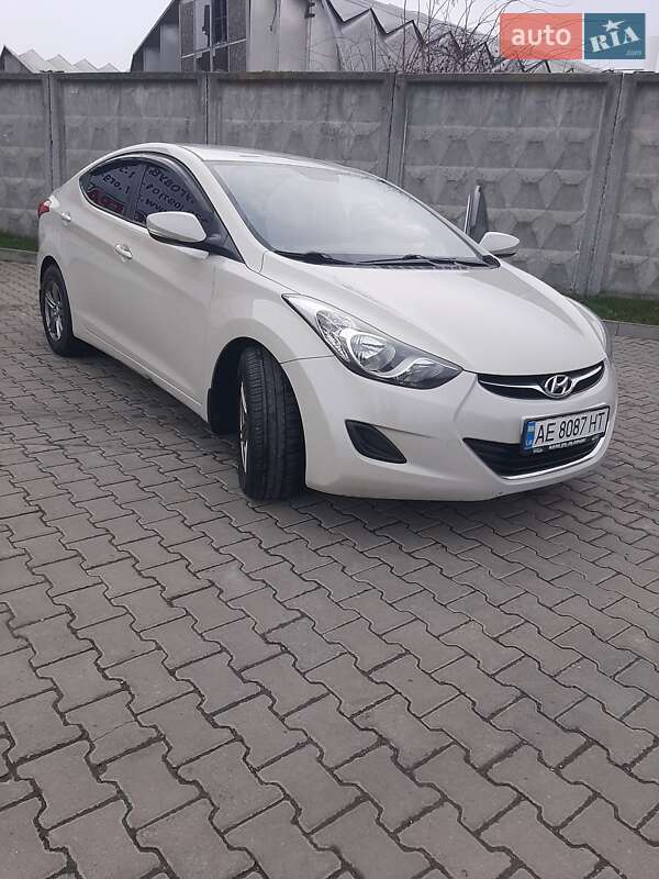 Седан Hyundai Elantra 2012 в Хмельницькому